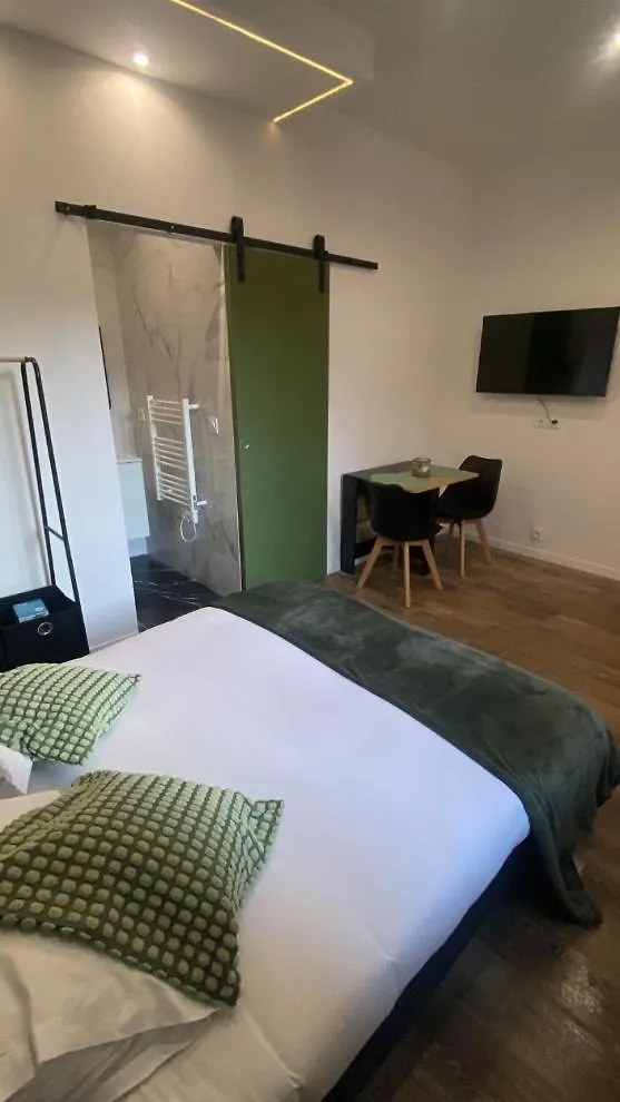 Studio Californie Beach Nice 0*,  France